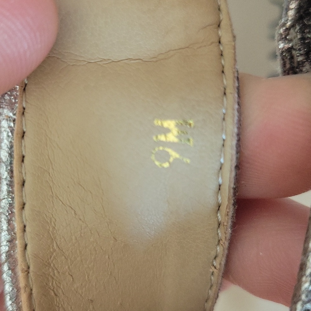 Van Eli Gold Sandals - Picture 6 of 8